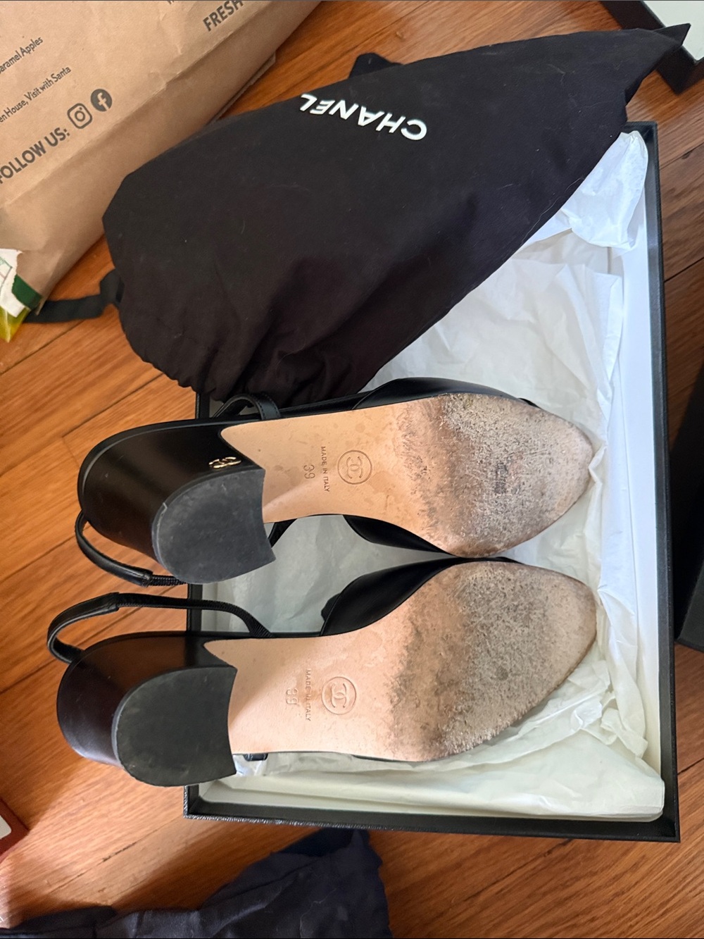 CHANEL Black Slingback Pumps - Leather and grosgrain toe size 39 - Picture 7 of 7